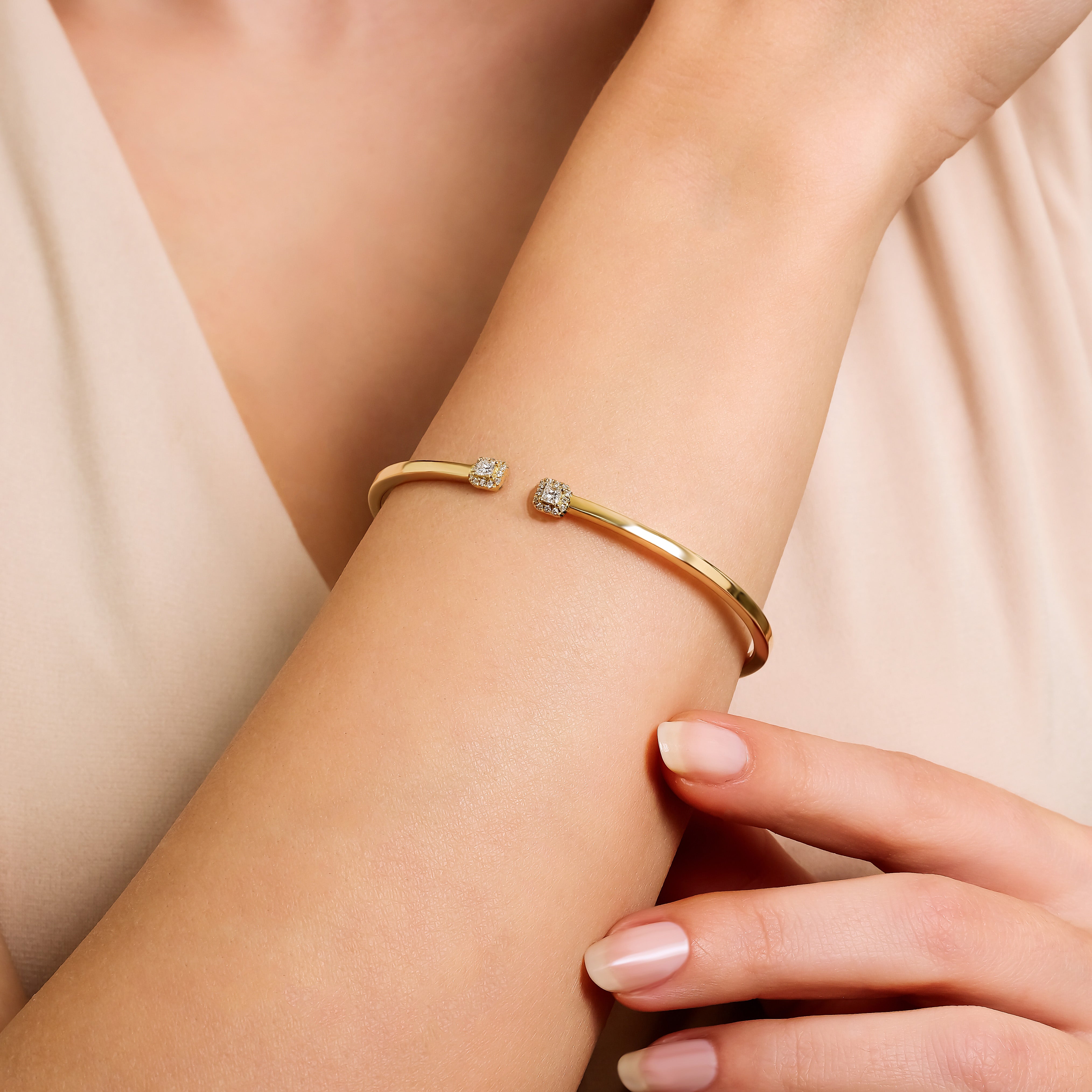 Fortuna Bangle - Diamonds